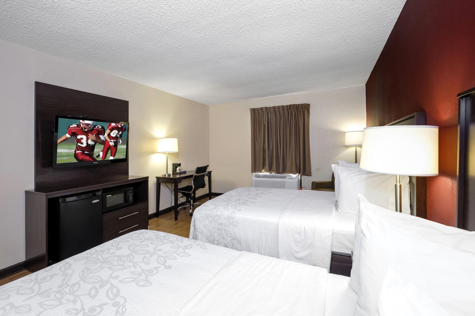 Red Roof Inn Plus+ & Suites Opelika Exterior photo