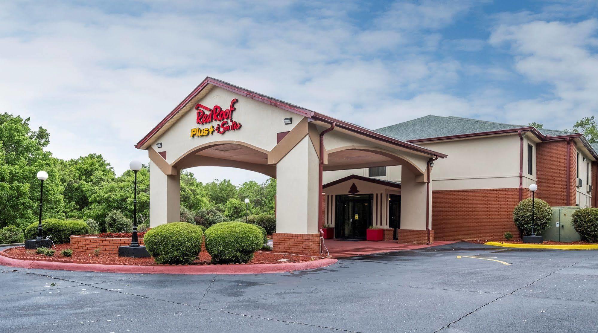 Red Roof Inn Plus+ & Suites Opelika Exterior photo